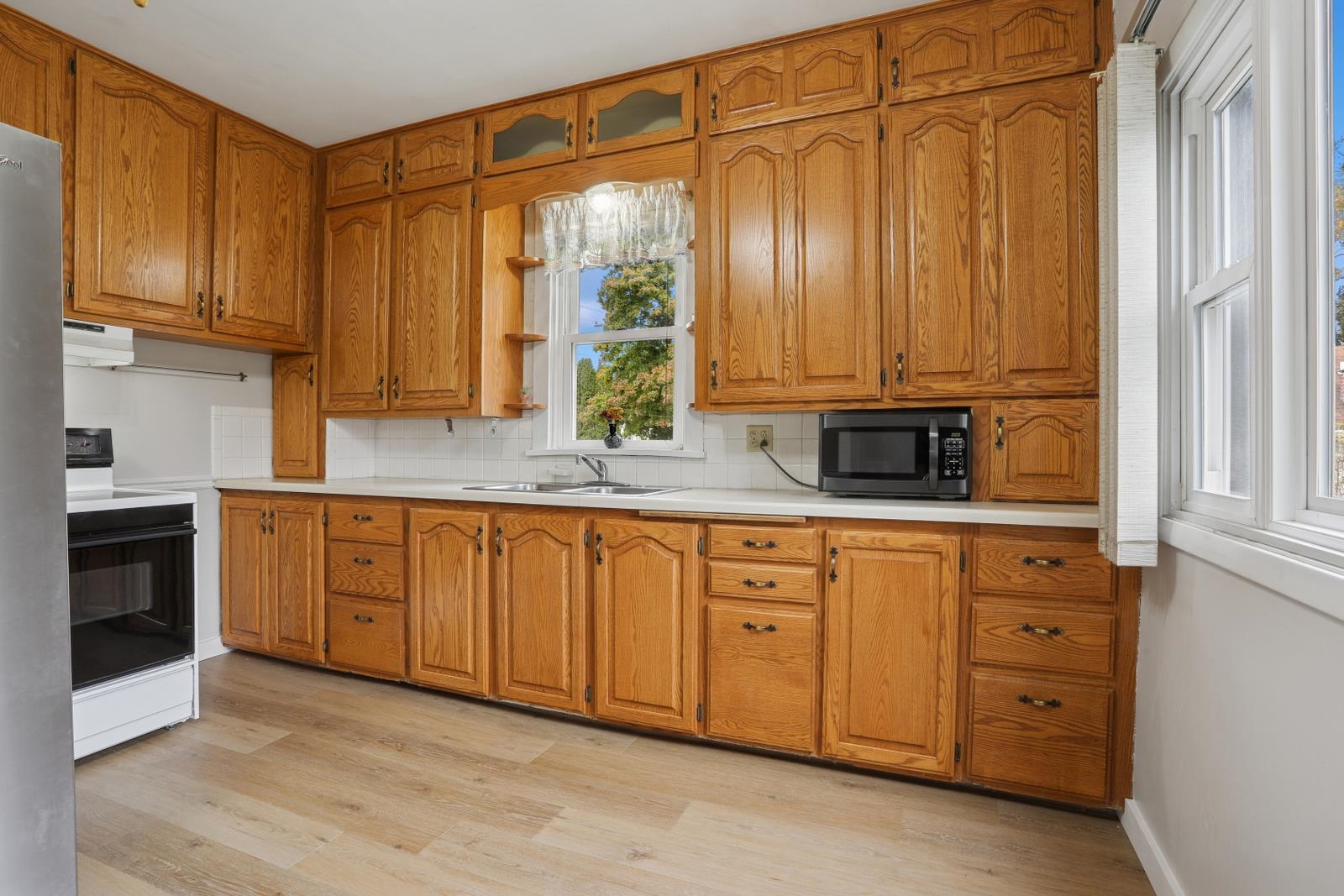 314 Columbus Avenue Brillion, WI 54110 - Photo 6 of 22