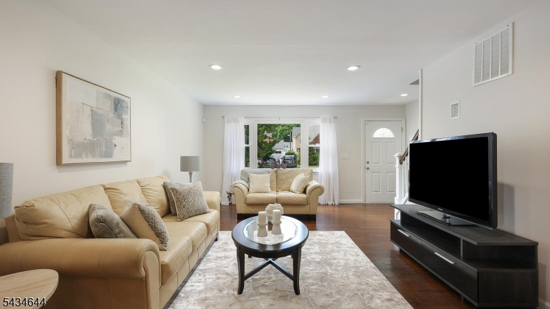 405 Martin Road Union, NJ 07083 - Photo 9 of 41