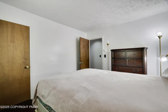 $2,300 | 150 Rim Road, East Stroudsburg, PA 18302