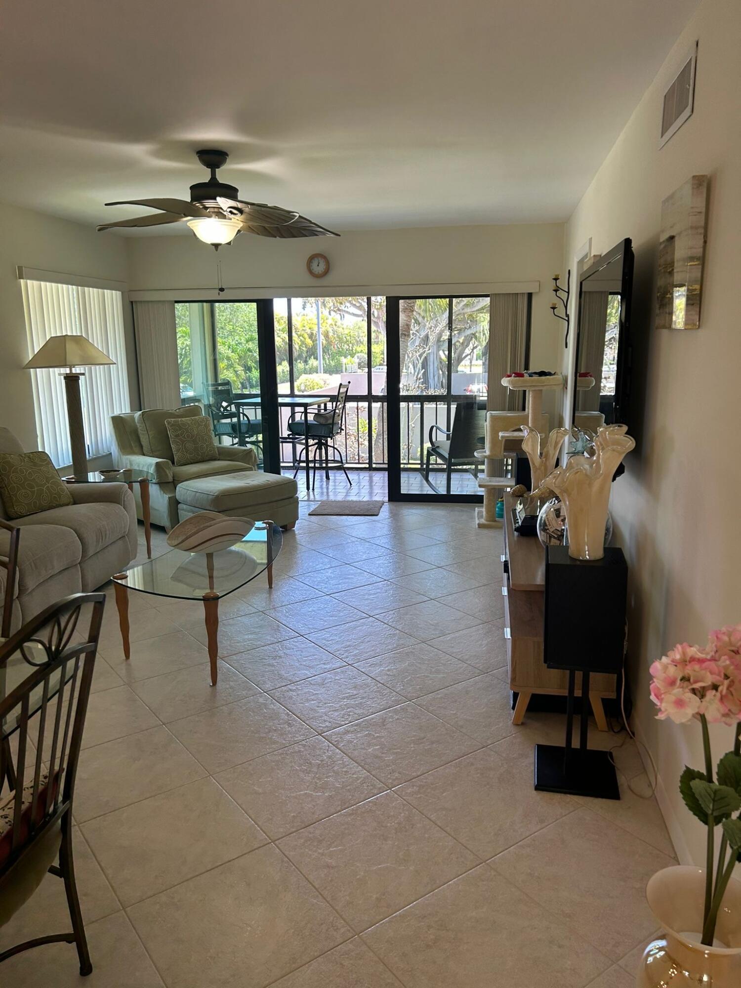 159 Northwest 70th Street, Unit 402 Boca Raton, FL 33487 - Photo 6 of 28 f98ea209-ad65-49f7-84d9-334d501b4a82