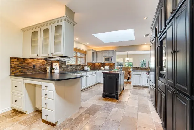 $2,495,000 | 3500 Taylors Drive, Austin, TX 78703