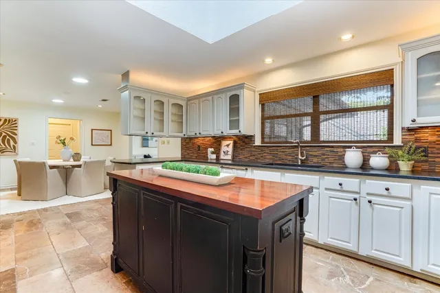 $2,495,000 | 3500 Taylors Drive, Austin, TX 78703