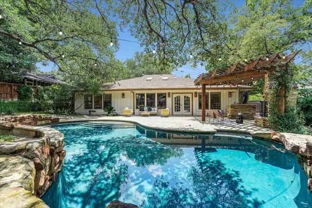 $2,495,000 | 3500 Taylors Drive, Austin, TX 78703