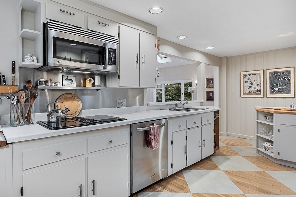 319 South Great Road Lincoln, MA 01773 - Photo 5 of 37