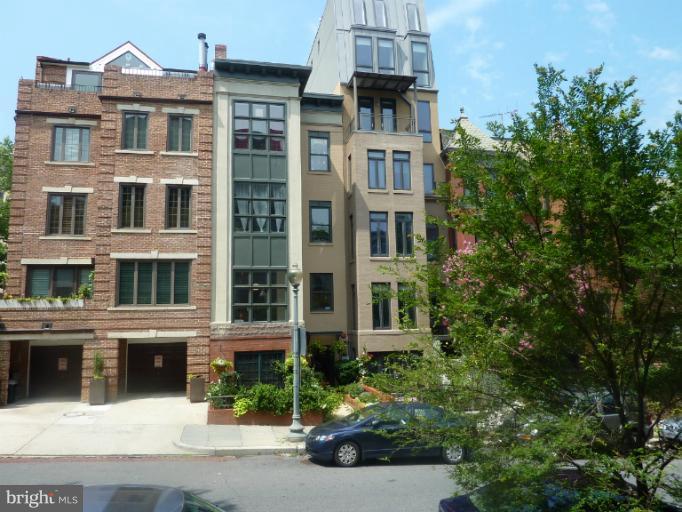 1821 Belmont Road Northwest, Unit 3 Washington, DC 20009 - Photo 1 of 10 Exterior (General)