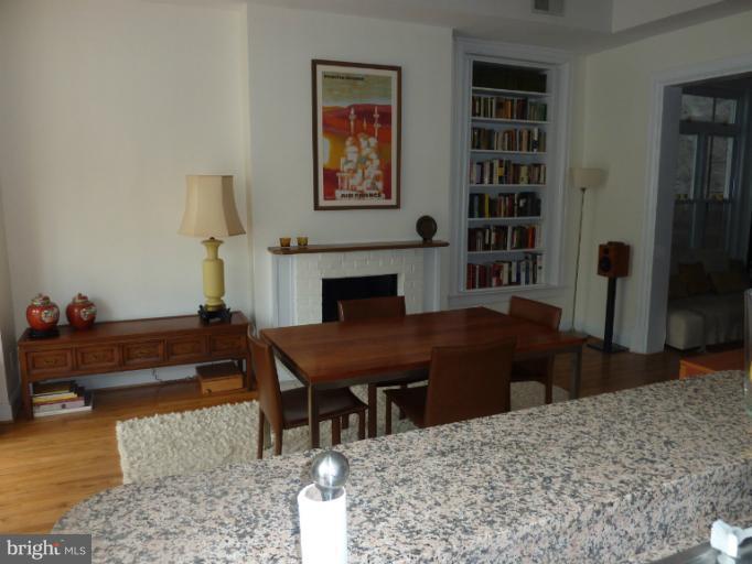1821 Belmont Road Northwest, Unit 3 Washington, DC 20009 - Photo 2 of 10 Living Room