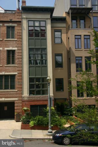 1821 Belmont Road Northwest, Unit 3 Washington, DC 20009 - Photo 10 of 10 Exterior (Front)