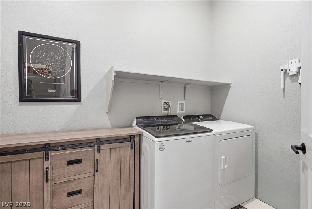 112 Springbough Lane Las Vegas, NV 89138 - Photo 19 of 41