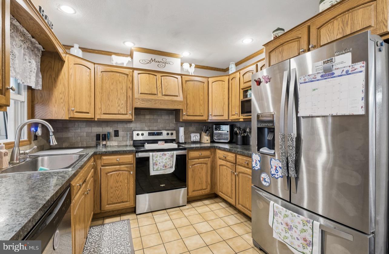 370 Pine Road Hammonton, NJ 08037 - Photo 9 of 25