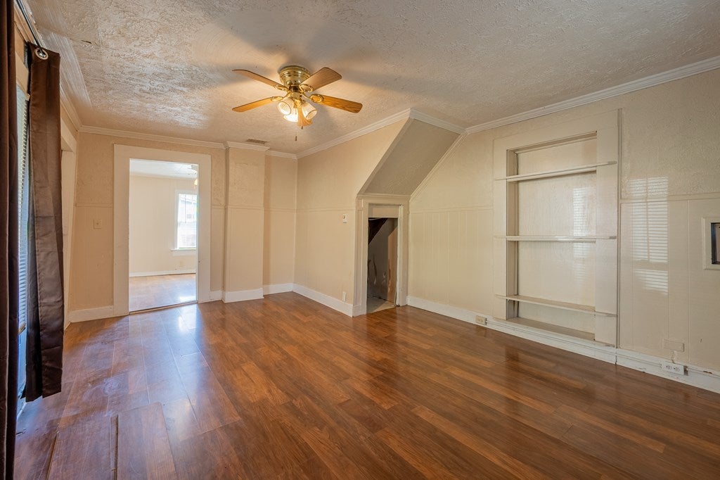 4033 Brookmont Road Pulaski, VA 24301 - Photo 12 of 58 Gallery Image 12