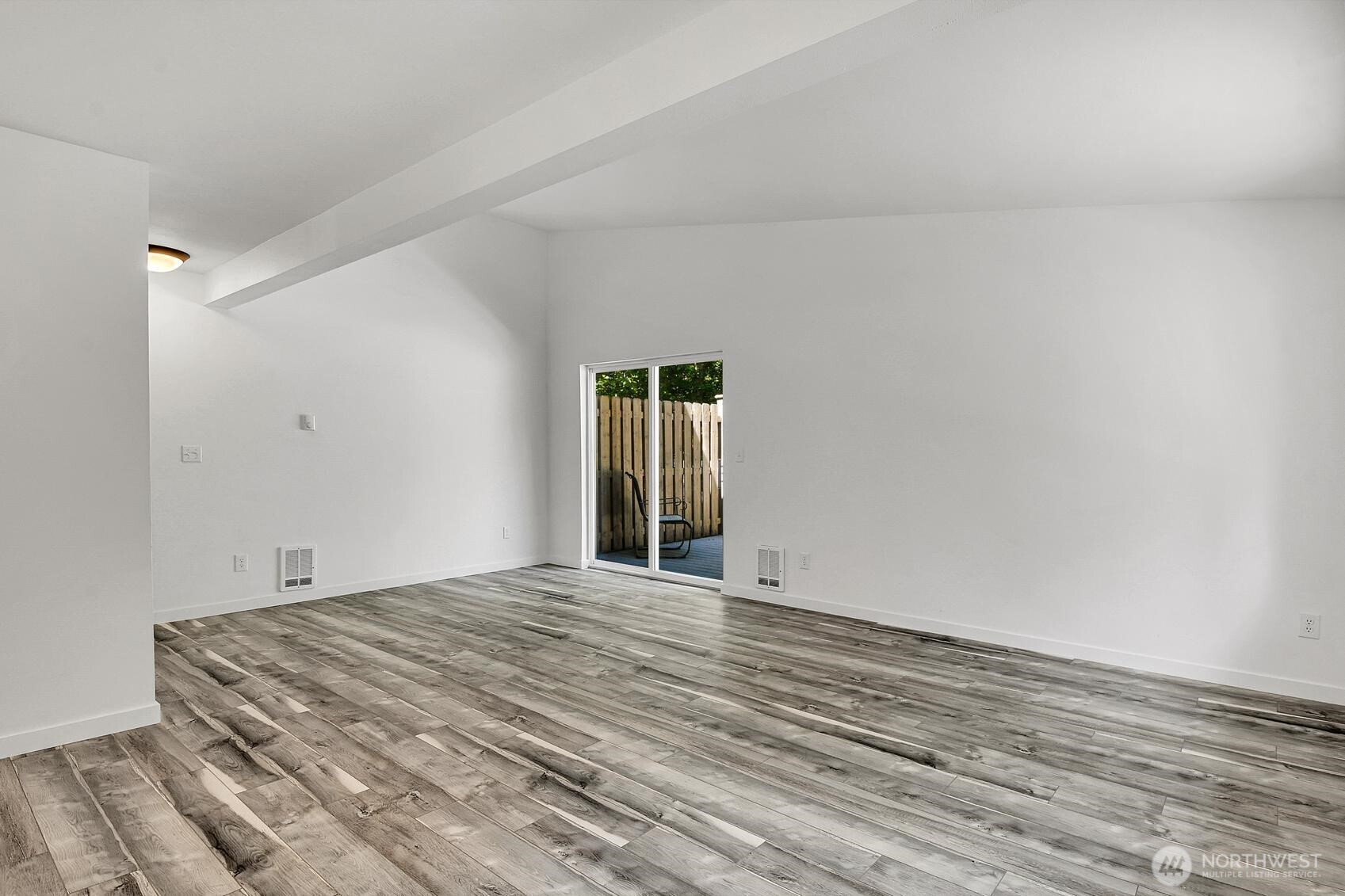 3115 York Road Everett, WA 98204 - Photo 10 of 20 Gallery Image 10