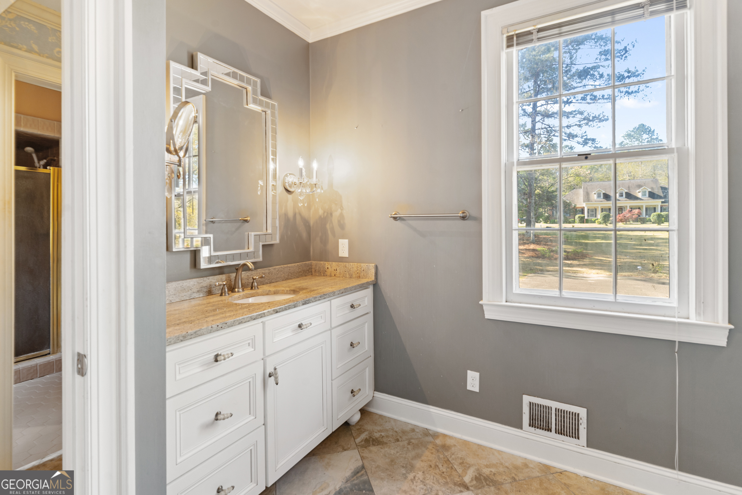 134 Brinson Road Waynesboro, GA 30830 - Photo 28 of 67 "Her" full bath