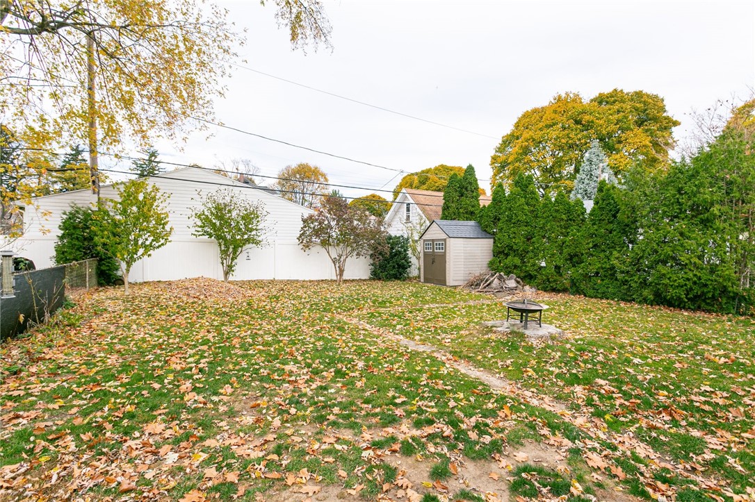 320 Winfield Road Irondequoit, NY 14622 - Photo 23 of 25