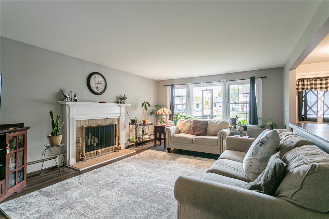 320 Winfield Road Irondequoit, NY 14622 - Photo 5 of 25