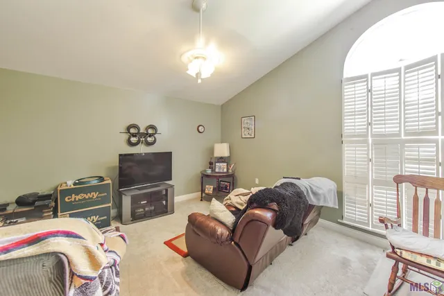 $350,000 | 310 Hale Drive, Thibodaux, LA 70301