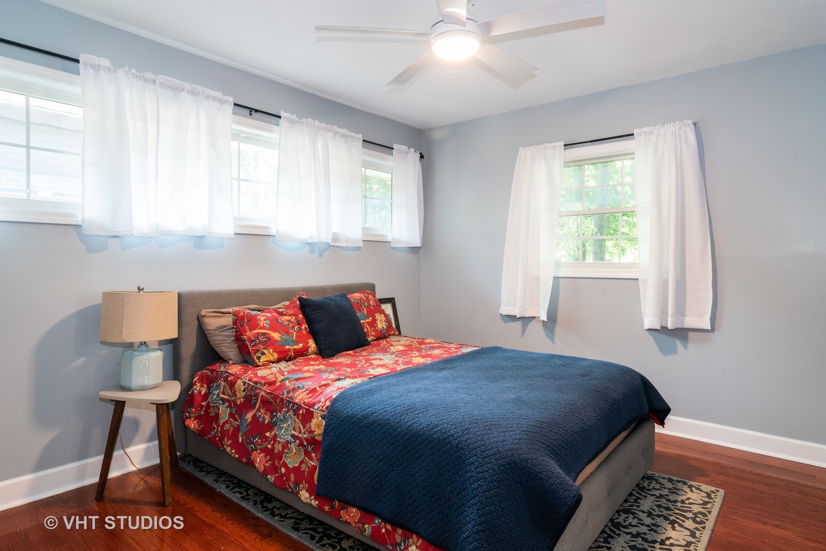 137 East Quincy Street Riverside, IL 60546 - Photo 5 of 14 a bedroom with bed and window