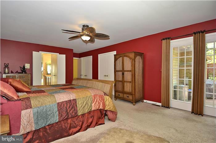 15428 Merrifields Lane Silver Spring, MD 20906 - Photo 12 of 27 Bedroom (Master)