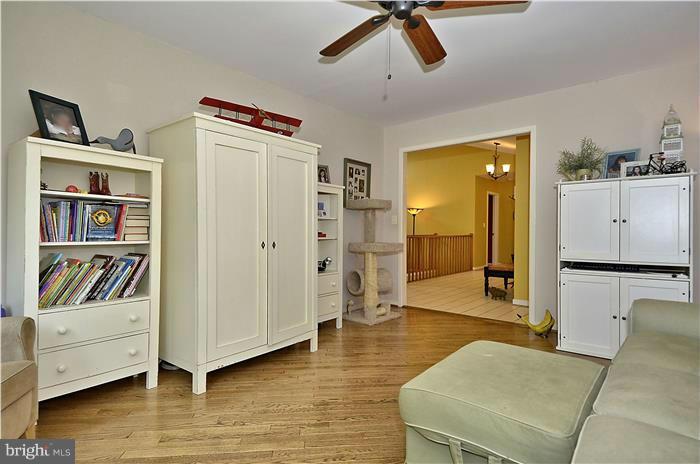 15428 Merrifields Lane Silver Spring, MD 20906 - Photo 10 of 27 Interior (General)