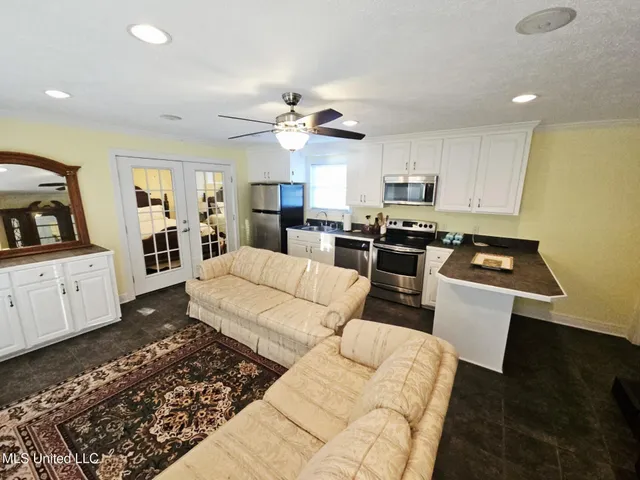 $625,000 | 1568 Maura Lane Southeast, Brookhaven, MS 39601