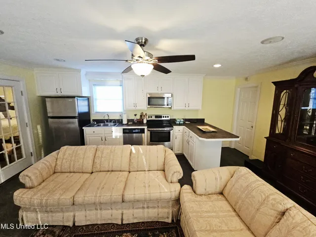 $625,000 | 1568 Maura Lane Southeast, Brookhaven, MS 39601