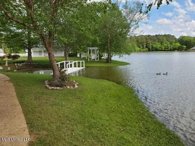 $625,000 | 1568 Maura Lane Southeast, Brookhaven, MS 39601