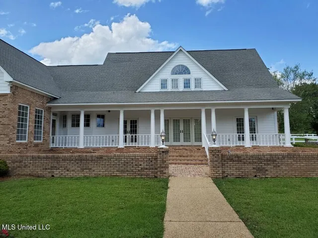 $625,000 | 1568 Maura Lane Southeast, Brookhaven, MS 39601
