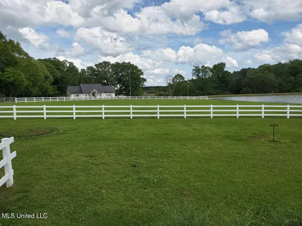 $599,000 | 1568 Maura Lane Southeast, Brookhaven, MS 39601
