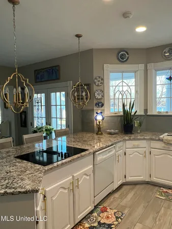 $599,000 | 1568 Maura Lane Southeast, Brookhaven, MS 39601