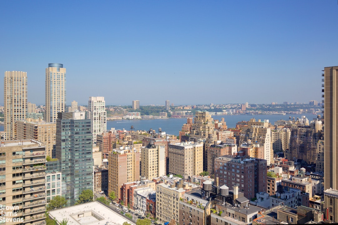 155 West 68th Street, Unit 28E Manhattan, NY 10023 - Photo 18 of 19 a view of city and a city