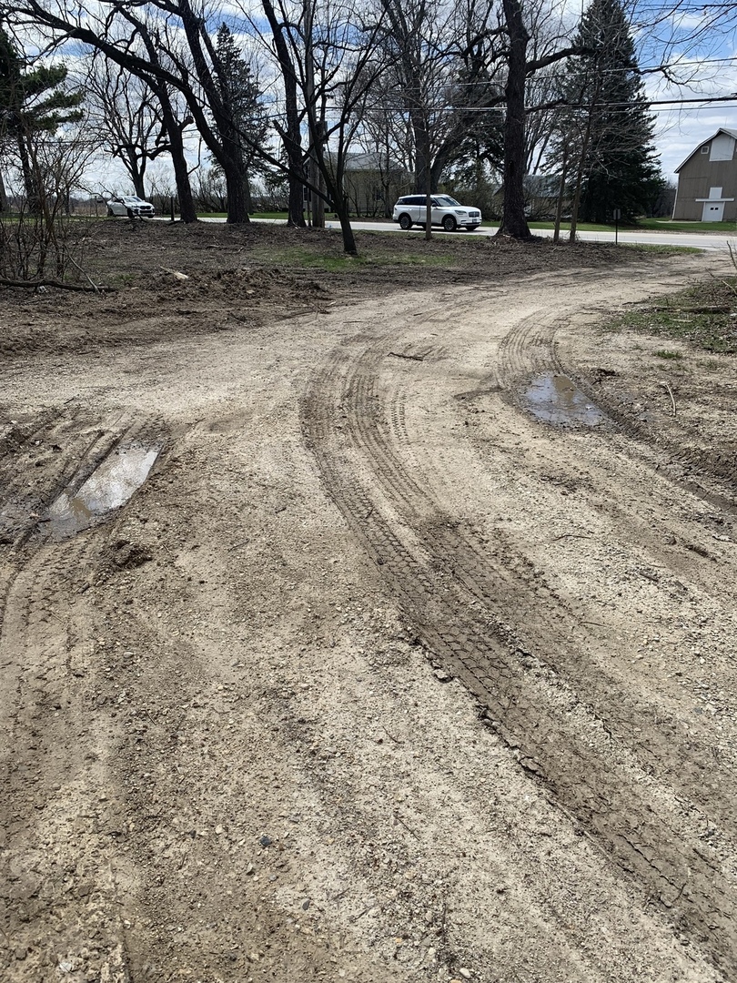 1N557 Peck Road Geneva, IL 60134 - Photo 1 of 15 Gallery Image 1