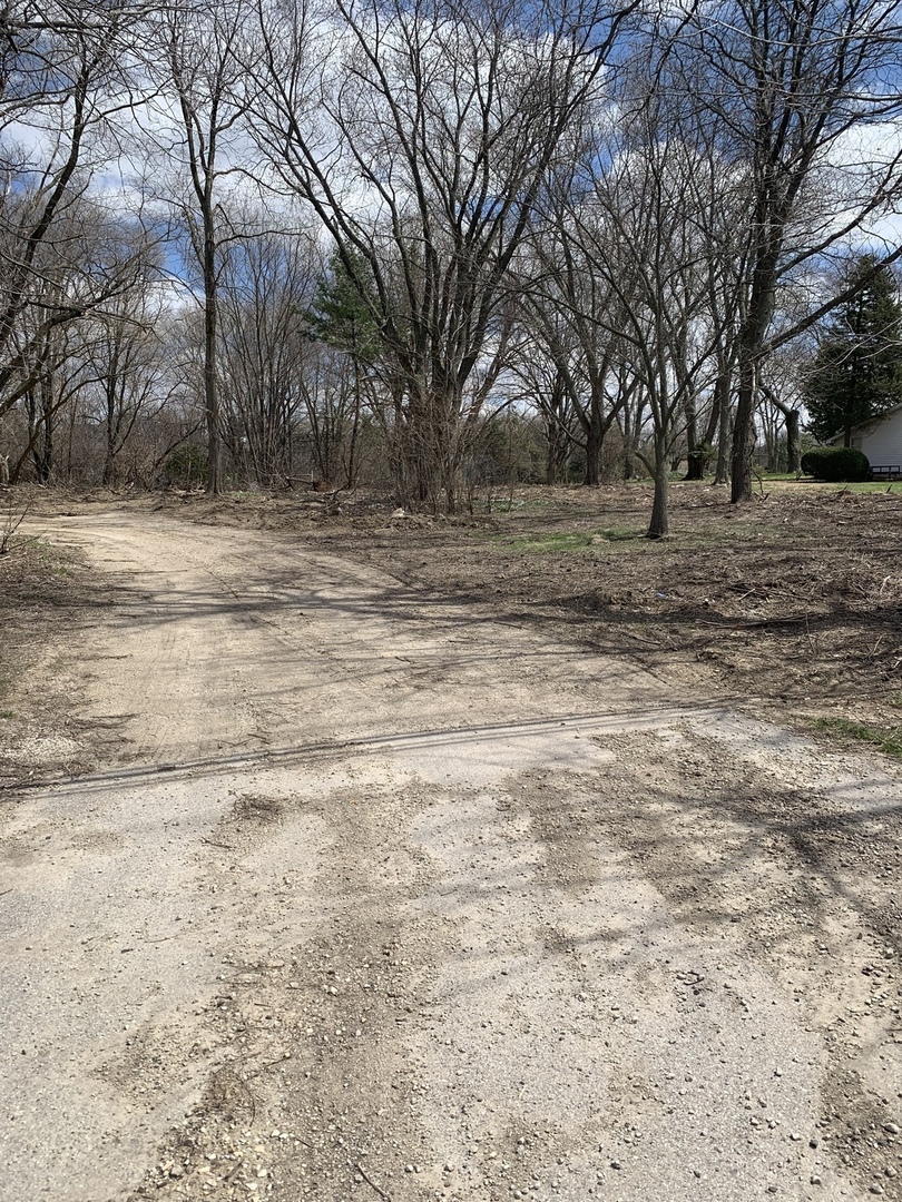 1N557 Peck Road Geneva, IL 60134 - Photo 15 of 15 Gallery Image 15
