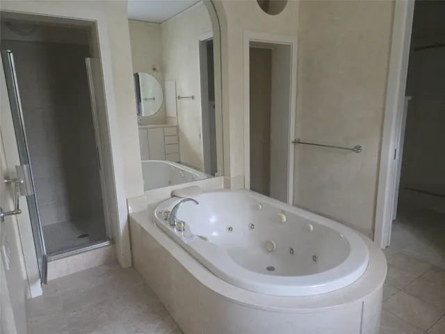 $925,000 | 315 Sugar Berry Circle, Houston, TX 77024