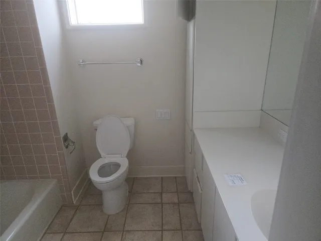 $925,000 | 315 Sugar Berry Circle, Houston, TX 77024