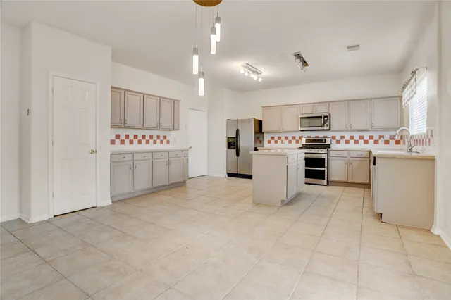 $2,250 | 2507 Willow Springs Lane, Sugar Land, TX 77479