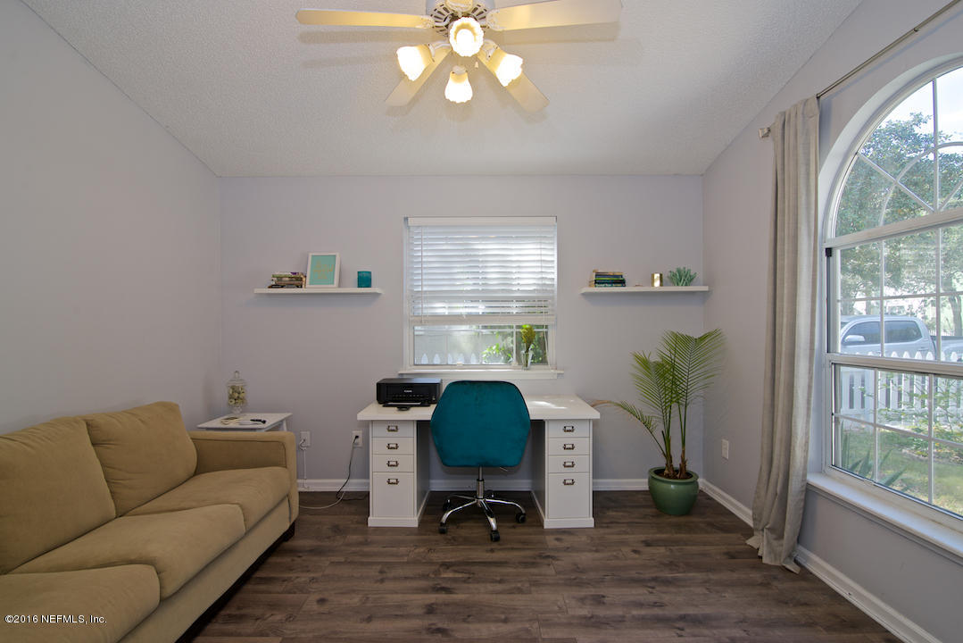 115 Seminole Road Atlantic Beach, FL 32233 - Photo 4 of 21 LR/ office/ 4th BR?