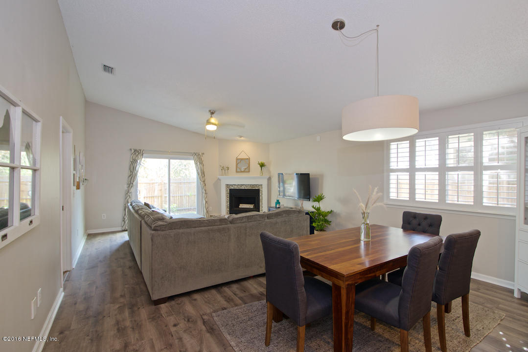 115 Seminole Road Atlantic Beach, FL 32233 - Photo 6 of 21 Family/Dining