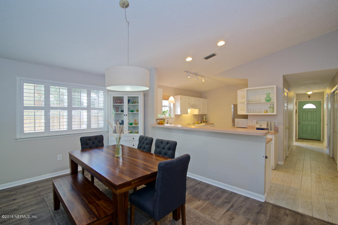 115 Seminole Road Atlantic Beach, FL 32233 - Photo 8 of 21 Kitchen/Dining