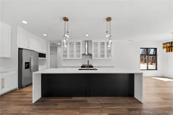 $698,000 | 630 Turn Bridge Lane, Sunrise Beach, MO 65079