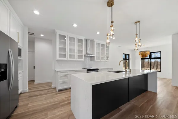 $698,000 | 630 Turn Bridge Lane, Sunrise Beach, MO 65079