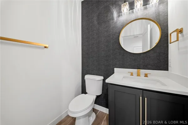 $698,000 | 630 Turn Bridge Lane, Sunrise Beach, MO 65079