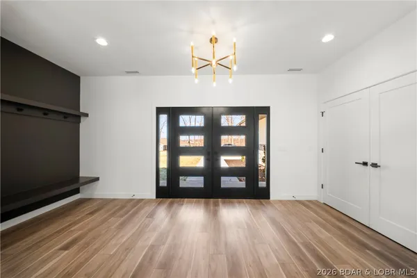 $698,000 | 630 Turn Bridge Lane, Sunrise Beach, MO 65079