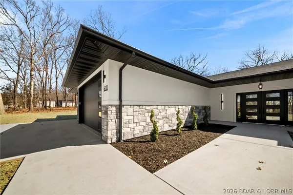 $698,000 | 630 Turn Bridge Lane, Sunrise Beach, MO 65079