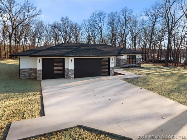$698,000 | 630 Turn Bridge Lane, Sunrise Beach, MO 65079