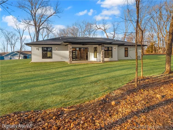 $698,000 | 630 Turn Bridge Lane, Sunrise Beach, MO 65079