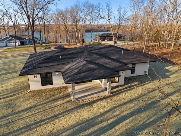 $698,000 | 630 Turn Bridge Lane, Sunrise Beach, MO 65079