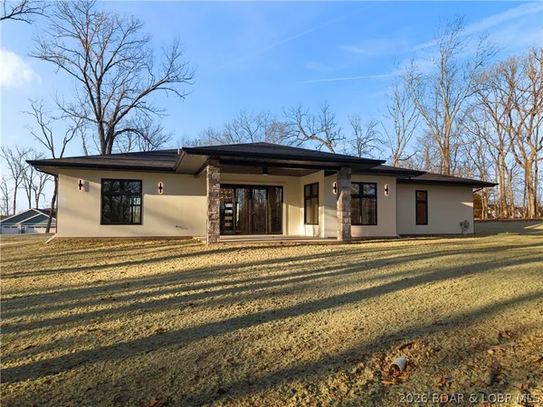 $698,000 | 630 Turn Bridge Lane, Sunrise Beach, MO 65079