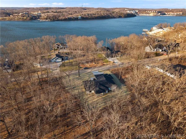 $698,000 | 630 Turn Bridge Lane, Sunrise Beach, MO 65079