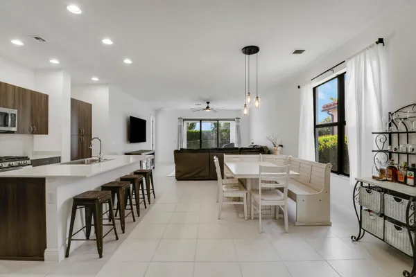 $570,000 | 4919 Coquina Place, Westlake, FL 33470