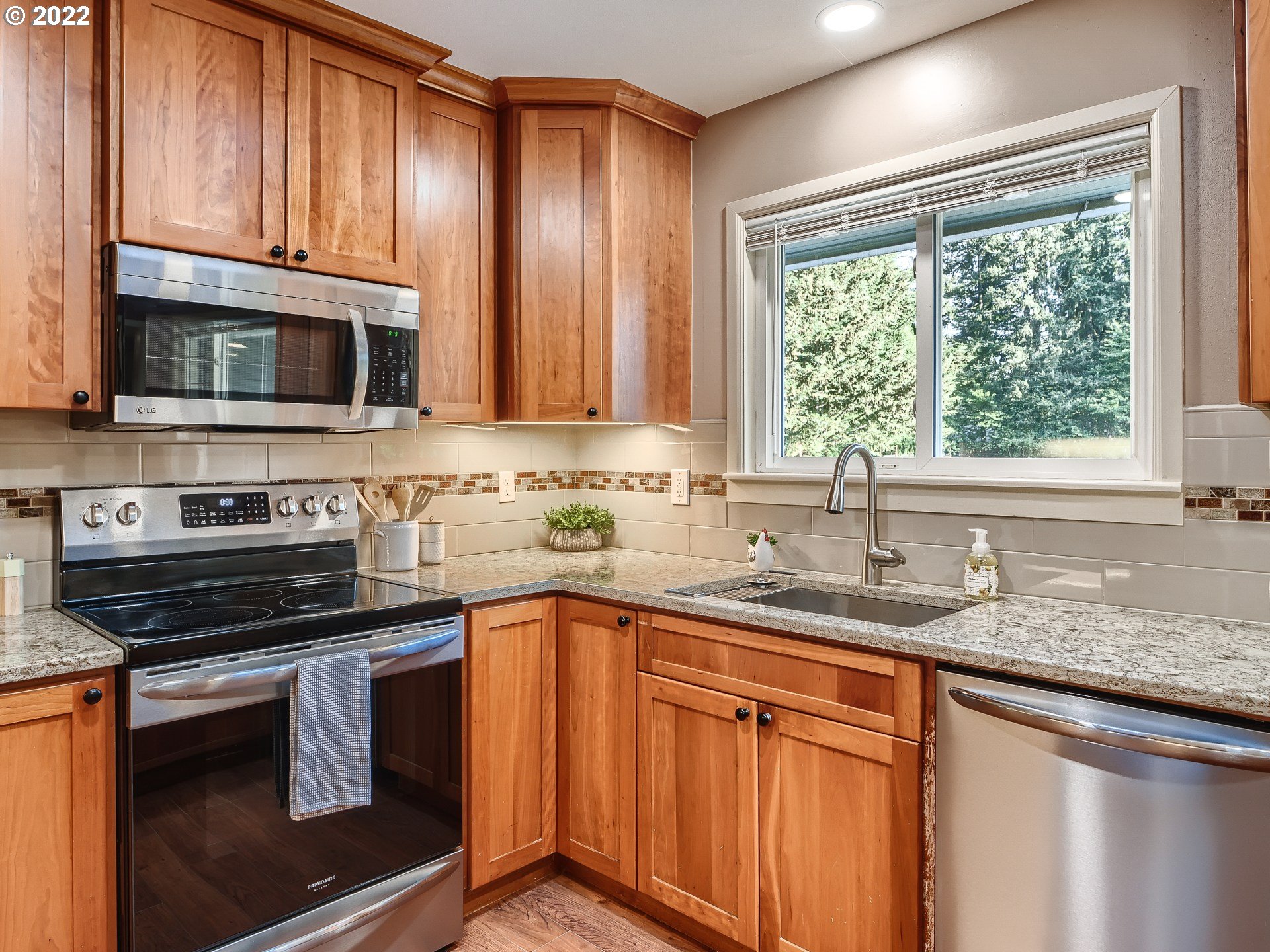 23685 Southeast Hoffmeister Road Damascus, OR 97089 - Photo 7 of 28 Gallery Image 7
