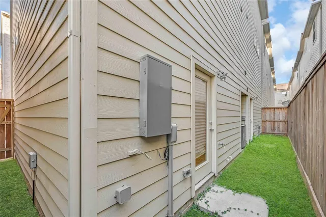 $2,200 | 8731 Bryam, Houston, TX 77061